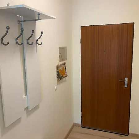 Lichtdurchflutetes Mit Blick Ins Gruene